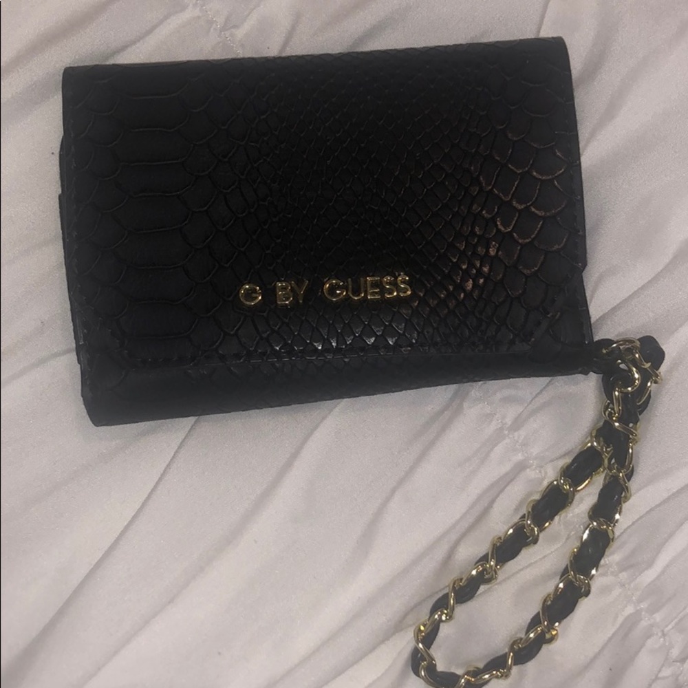 Guess wristlet